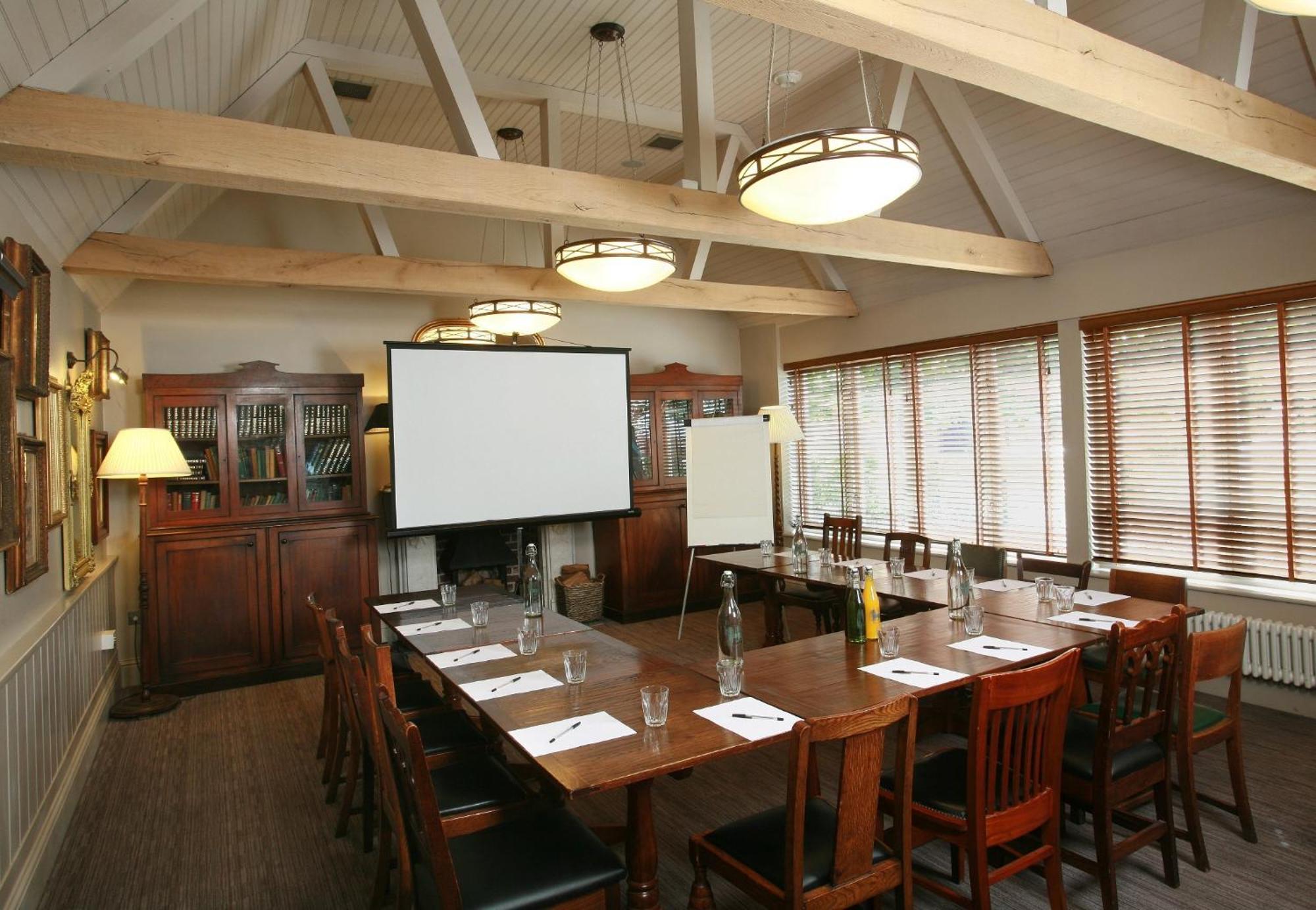 The Lion Inn Chelmsford Exterior photo